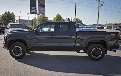 Used 2024 Toyota Tacoma TRD Off-Road image 7