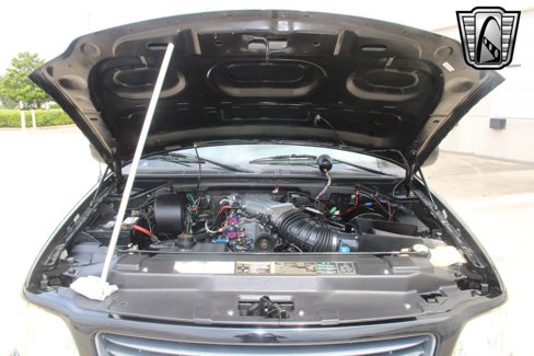 Used 2001 Ford F150 Lightning image 12