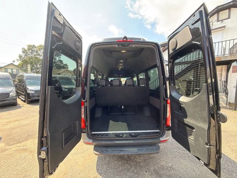 Used 2021 Mercedes-Benz Sprinter 2500 image 28