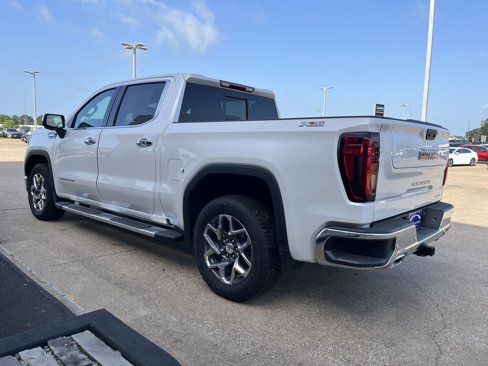 New 2025 GMC Sierra 1500 SLT image 4