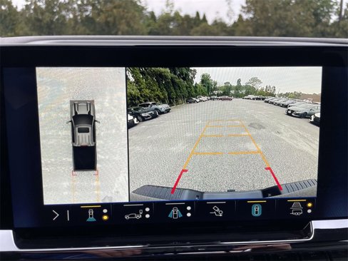 Used 2024 Chevrolet Silverado 2500 ZR2 w/ Technology Package image 29