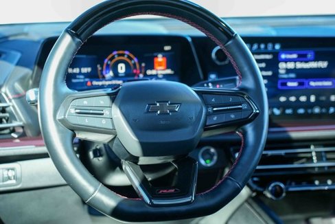 Used 2024 Chevrolet Traverse RS image 30