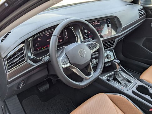 Used 2024 Volkswagen Jetta SEL image 4