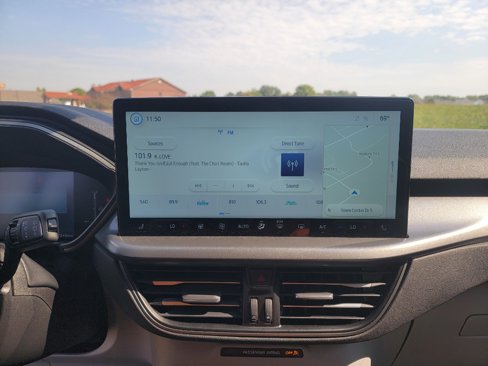 New 2025 Ford Escape SE image 24