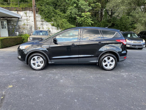 Used 2015 Ford Escape SE image 2