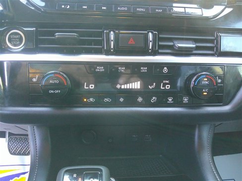 Used 2023 Nissan Pathfinder SL image 15