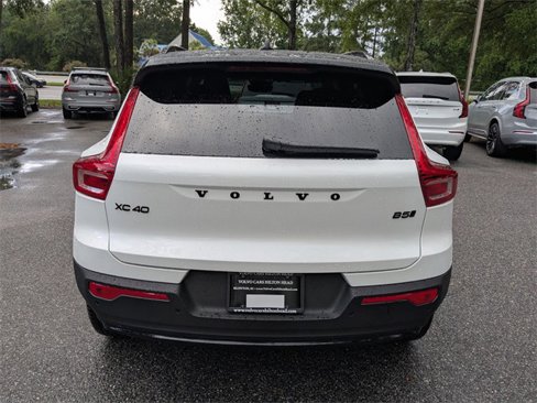 New 2026 Volvo XC40 B5 Ultra image 5