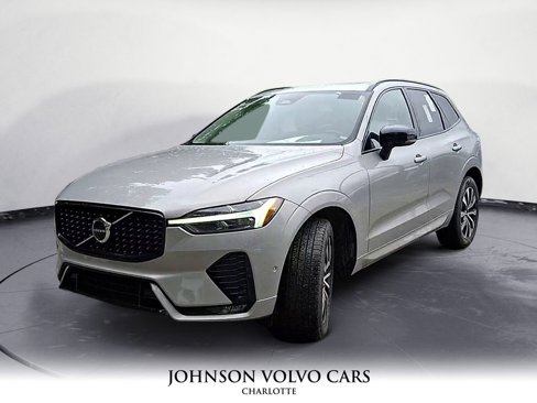 Certified 2025 Volvo XC60 B5 Plus image 10