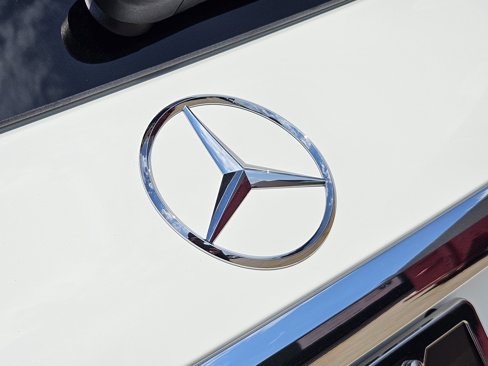 New 2026 Mercedes-Benz GLS 580 4MATIC image 9