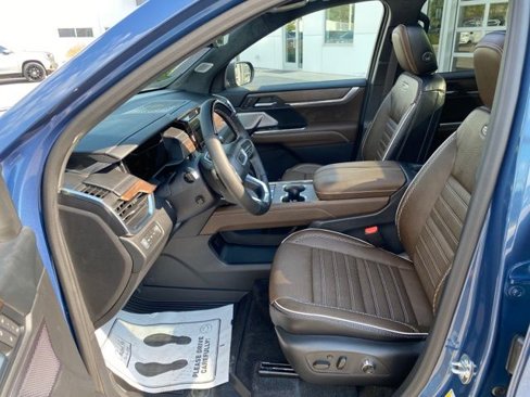 New 2026 GMC Acadia Denali Ultimate w/ LPO, Floor Liner Package image 24
