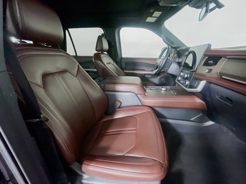 Used 2024 Ford Expedition Limited image 34