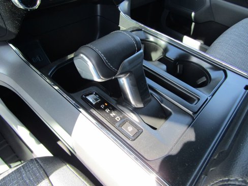 Used 2023 Ford F150 Lightning XLT image 32