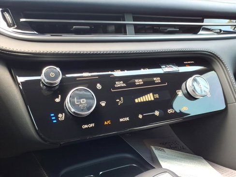 New 2026 INFINITI QX60 Luxe image 13