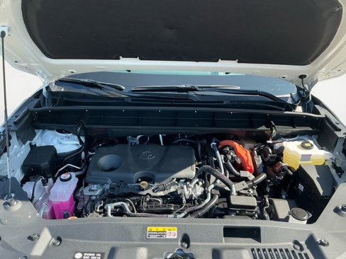 New 2025 Toyota Highlander Platinum image 18