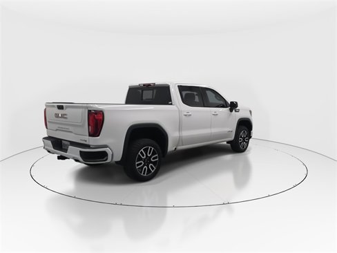 Used 2024 GMC Sierra 1500 AT4 w/ Technology Package image 8