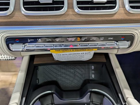 New 2026 Mercedes-Benz GLS 580 4MATIC image 31