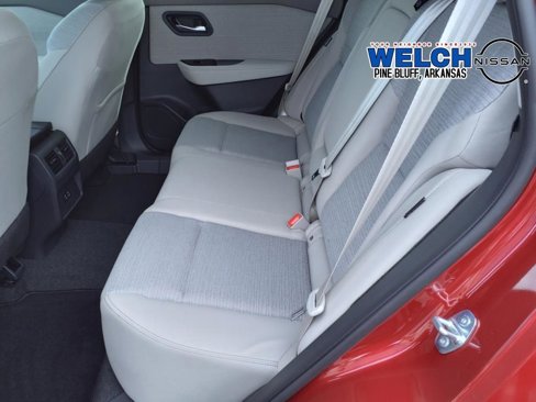 Used 2023 Nissan Rogue SV image 9
