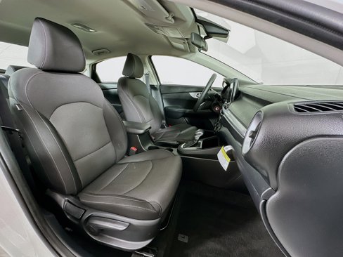 Used 2024 Kia Forte LXS image 28
