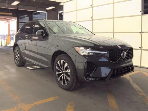 Certified 2025 Volvo XC60 B5 Plus image 1