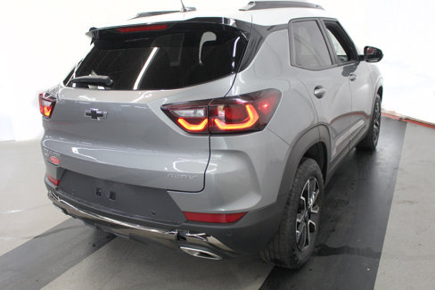 Used 2024 Chevrolet TrailBlazer ACTIV w/ Driver Confidence Package image 5