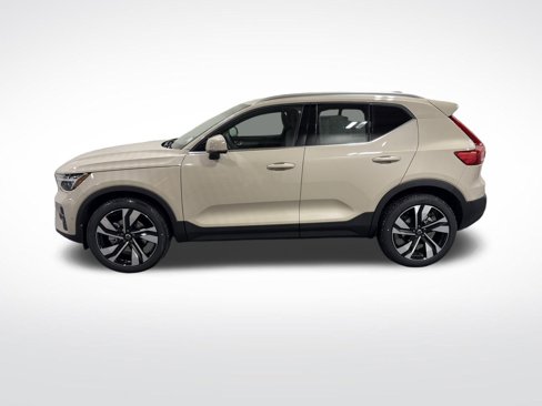 New 2025 Volvo XC40 B5 Ultra w/ Climate Package image 2