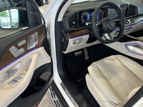 New 2026 Mercedes-Benz GLS 450 4MATIC image 8
