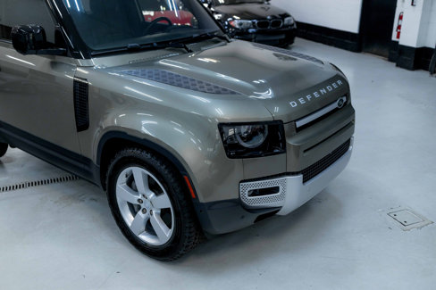 Used 2021 Land Rover Defender 90 First Edition image 36