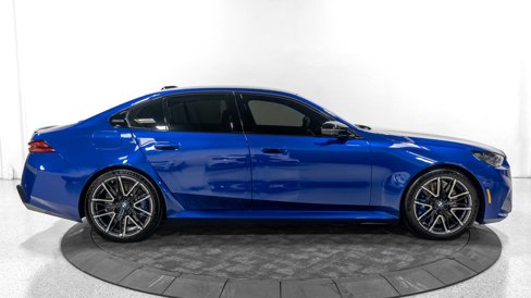 Used 2026 BMW M5 w/ Executive Package image 9