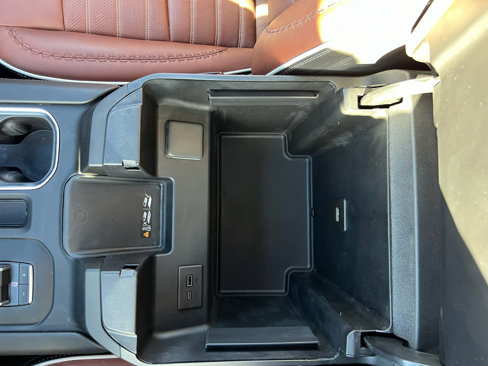 Used 2024 GMC Sierra 3500 Denali Ultimate image 27