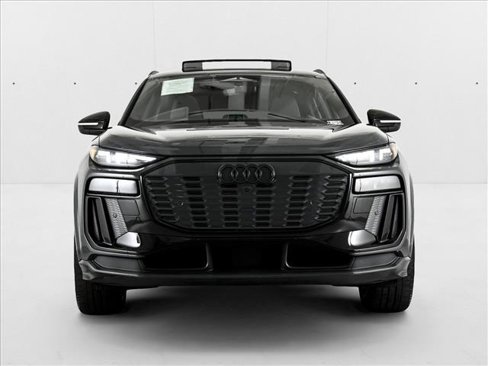 Certified 2025 Audi SQ6 e-tron Prestige image 2