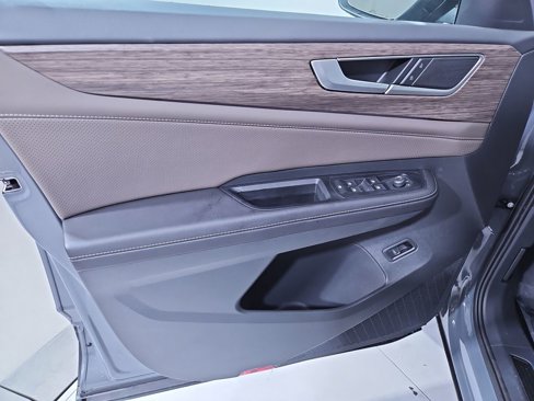 New 2025 Volkswagen Atlas SEL image 10