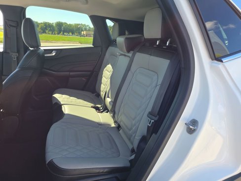 Used 2024 Ford Escape Platinum w/ Premium Technology Package image 39