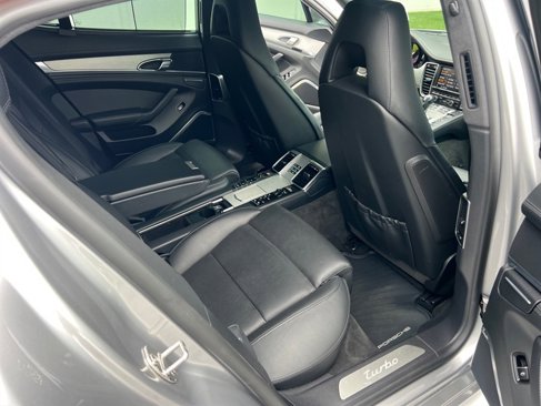 Used 2012 Porsche Panamera Turbo image 30