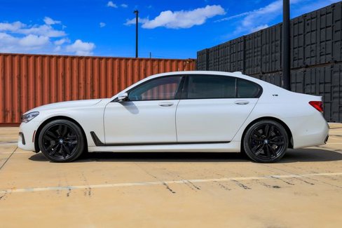 Used 2019 BMW M760i xDrive image 5