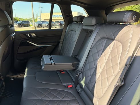 Used 2026 BMW X5 xDrive40i w/ M Sport Package image 26