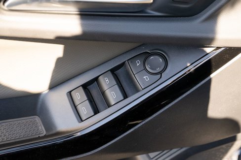 New 2026 Chevrolet Equinox LT w/ Convenience Package II image 16