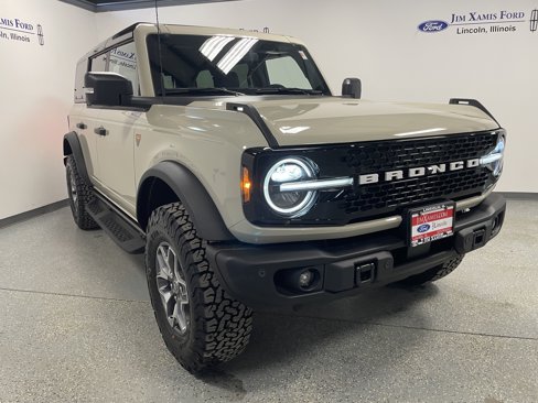 New 2025 Ford Bronco Badlands image 32