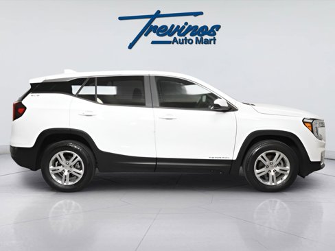 Used 2024 GMC Terrain SLE image 5