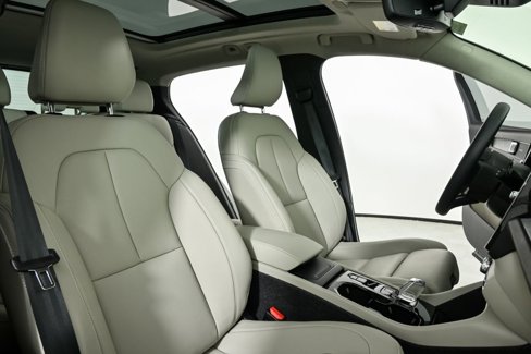 New 2026 Volvo XC40 B5 Ultra w/ Climate Package image 24