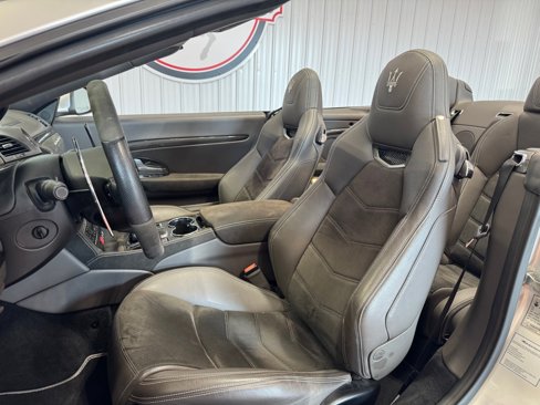 Used 2016 Maserati GranTurismo MC image 21