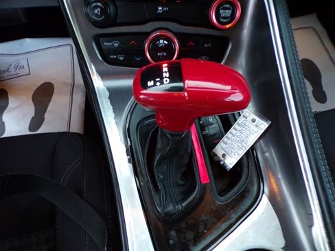Used 2016 Dodge Challenger SXT image 28