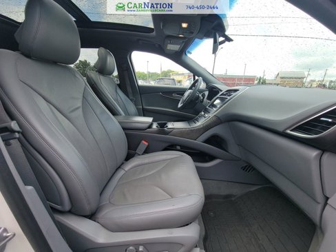 Used 2019 Lincoln Nautilus Reserve image 13