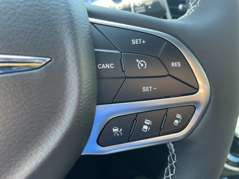 New 2026 Chrysler Pacifica Select image 20