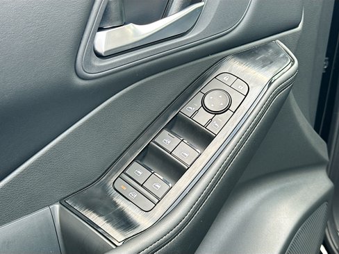 New 2026 Nissan Rogue SV image 8