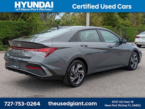 Certified 2025 Hyundai Elantra Sport image 5