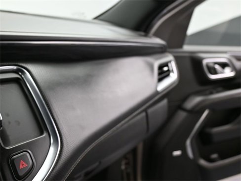 Used 2023 GMC Yukon SLT image 16