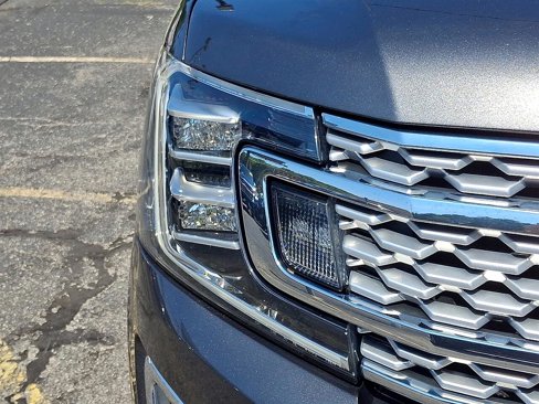 Used 2019 Ford Expedition Platinum image 9