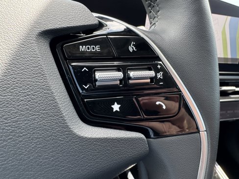 Certified 2024 Kia Niro Wave image 28