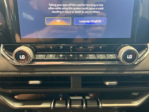 New 2025 Chevrolet Colorado LT w/ LT Convenience Package image 21
