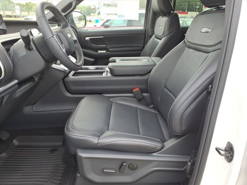 New 2025 Ford Expedition Platinum w/ Stealth Appearance Package image 42